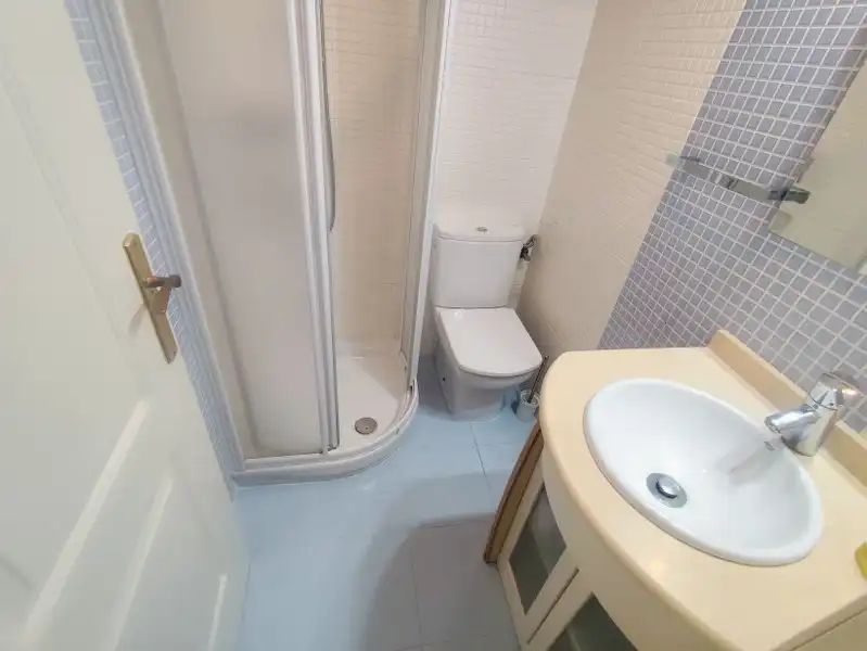 Baño de Apartamento en venta en Cullera con Terraza, Trastero y Horno