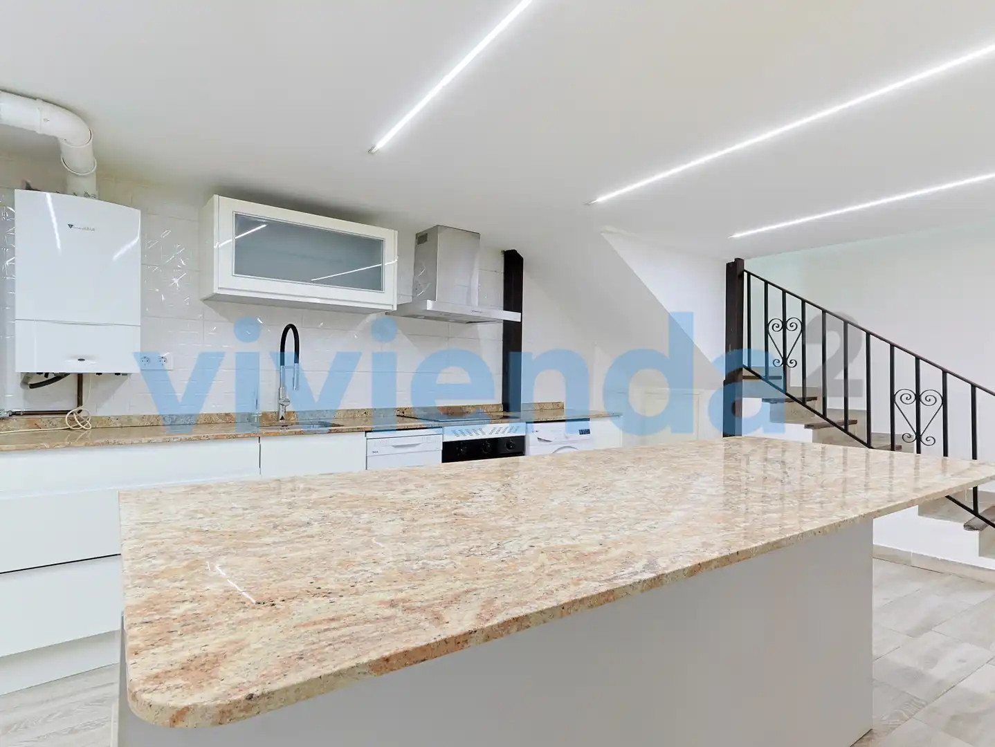Cocina de Piso en venta en Madrid con Calefacción y Balcón