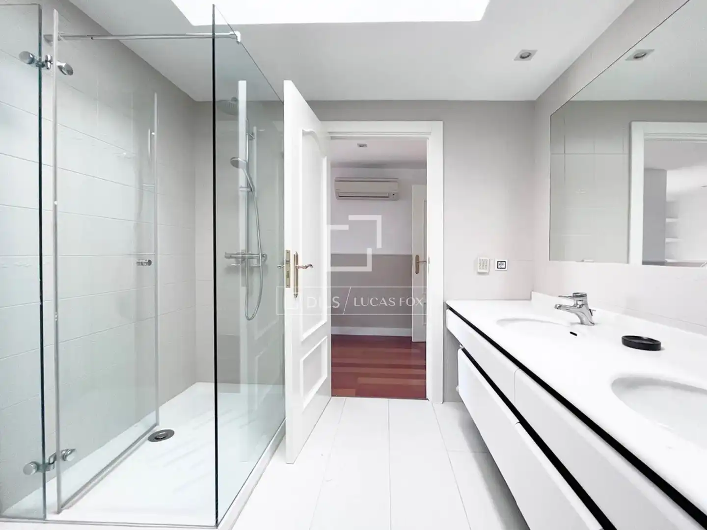 Baño de Casa o chalet en venta en Majadahonda con Aire acondicionado, Jardín privado y Parquet