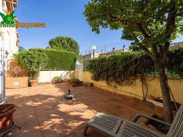 Doppelhaushälfte mit Pool zum Verkauf in Ogíjares