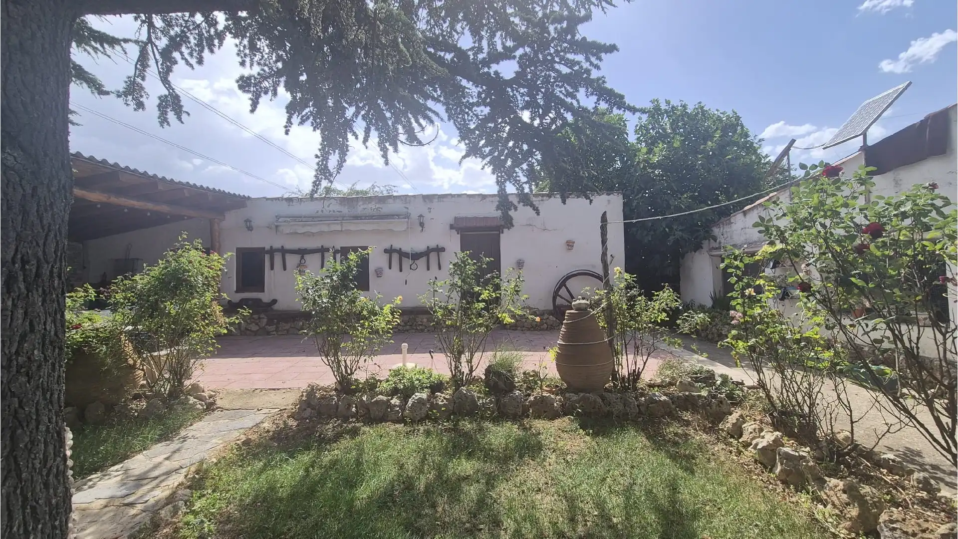 Exterior view of Houses for sale in Villamuriel de Cerrato  with Heating, Private garden and Swimming Pool
