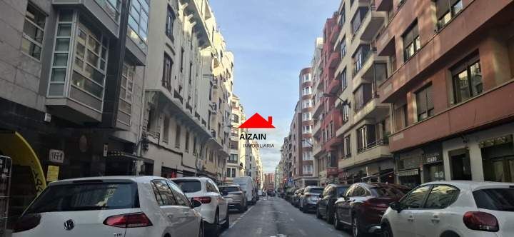 Vista exterior de Garatge en venda en Bilbao 