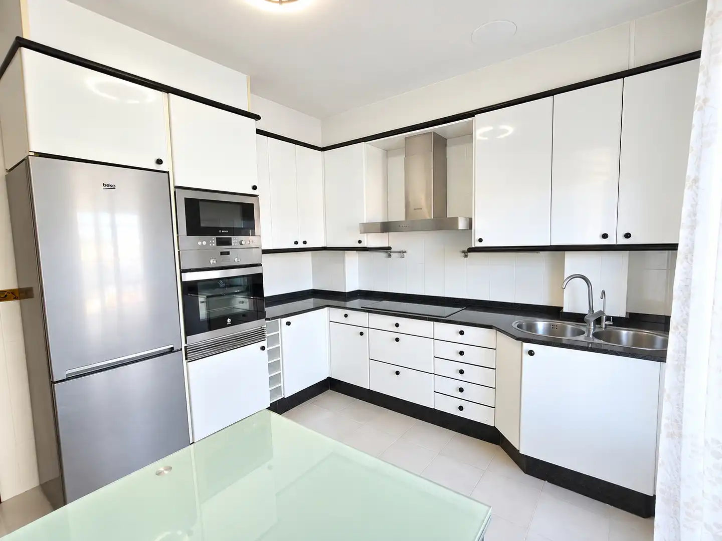 Kitchen of Flat for sale in Aguiño