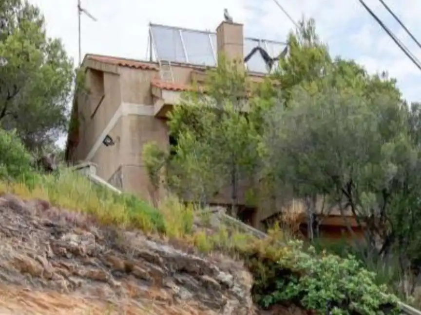 Detached house with garden for sale in Avinguda Dolça de Provença 33
