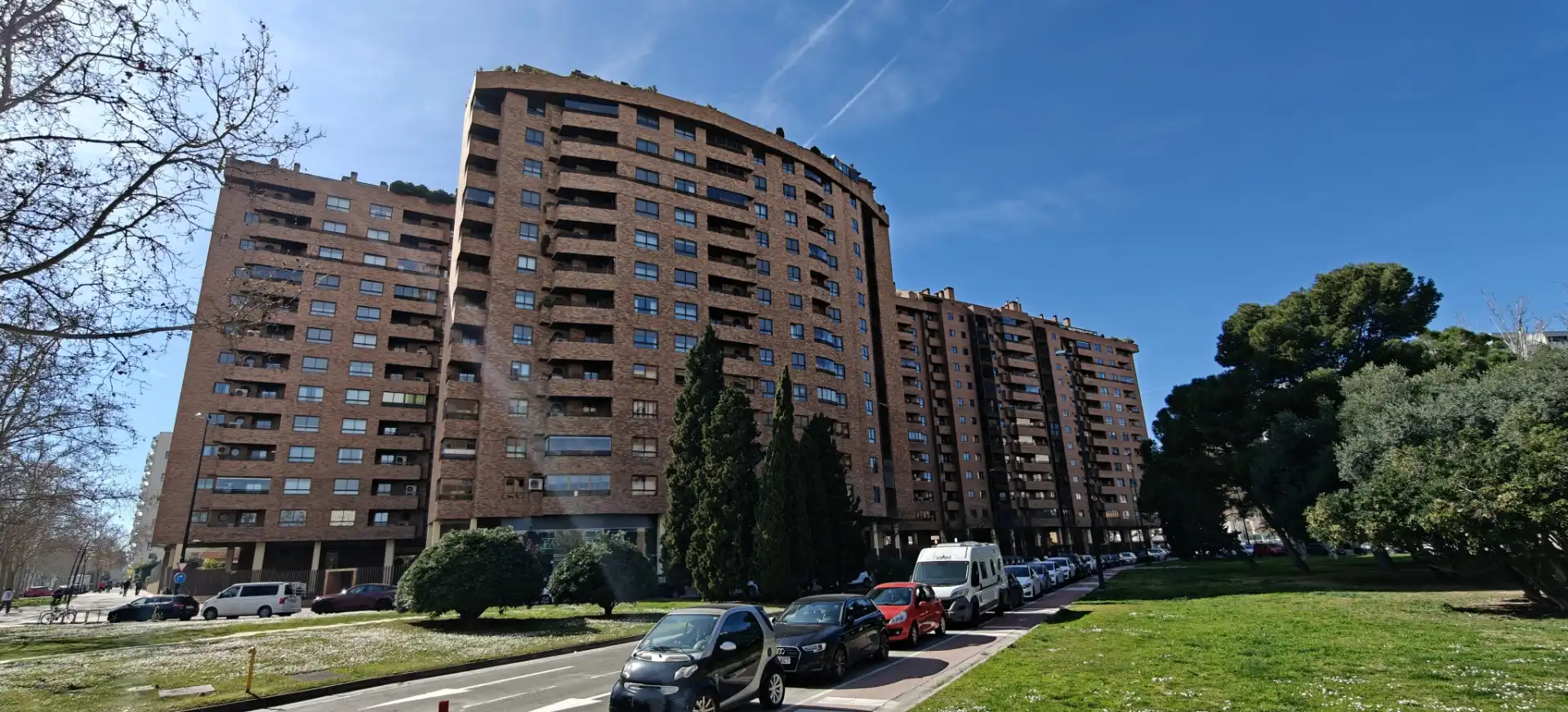 Exterior view of Attic for rent in Zaragoza  with Air Conditioner, Heating and Parquet flooring