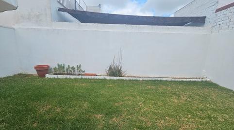 Foto 4 de Casa adosada en venta en Benacazón, Sevilla