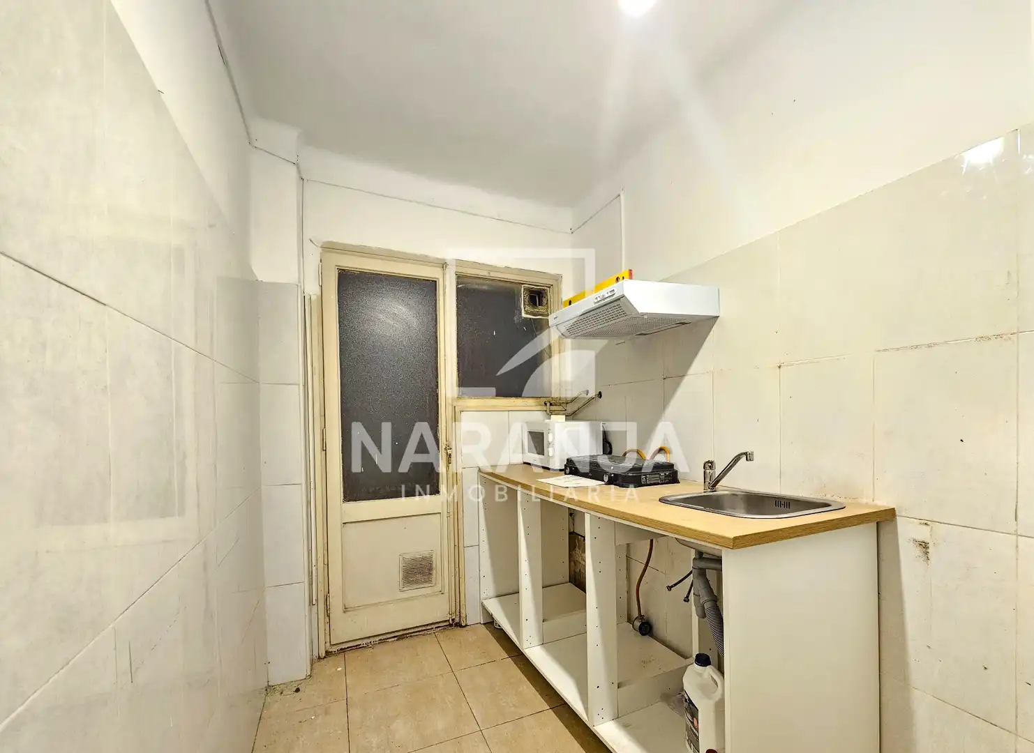 Cocina de Piso en venta en Barcelona con Balcón