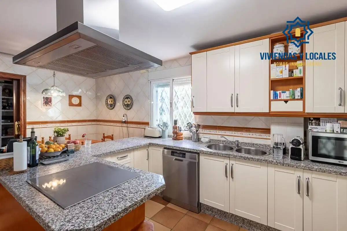 Casa amb terrassa en venda a Peligros, imagen 7