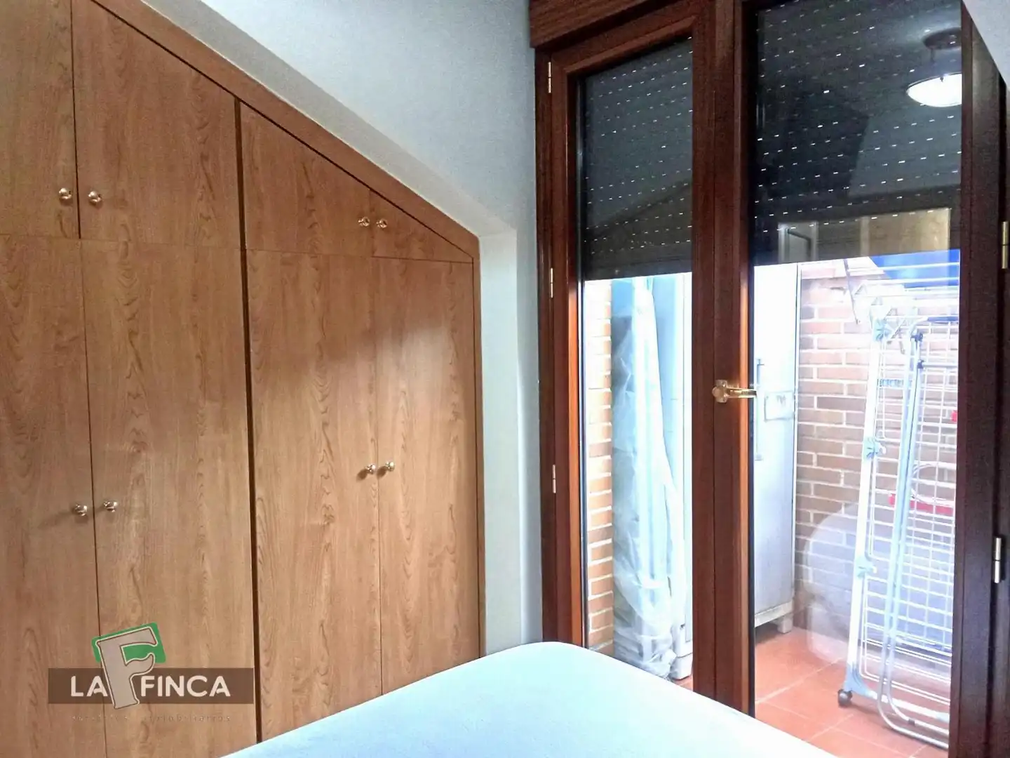 Dormitori de Àtic en venda en Villaviciosa amb Calefacció, Parquet i Terrassa