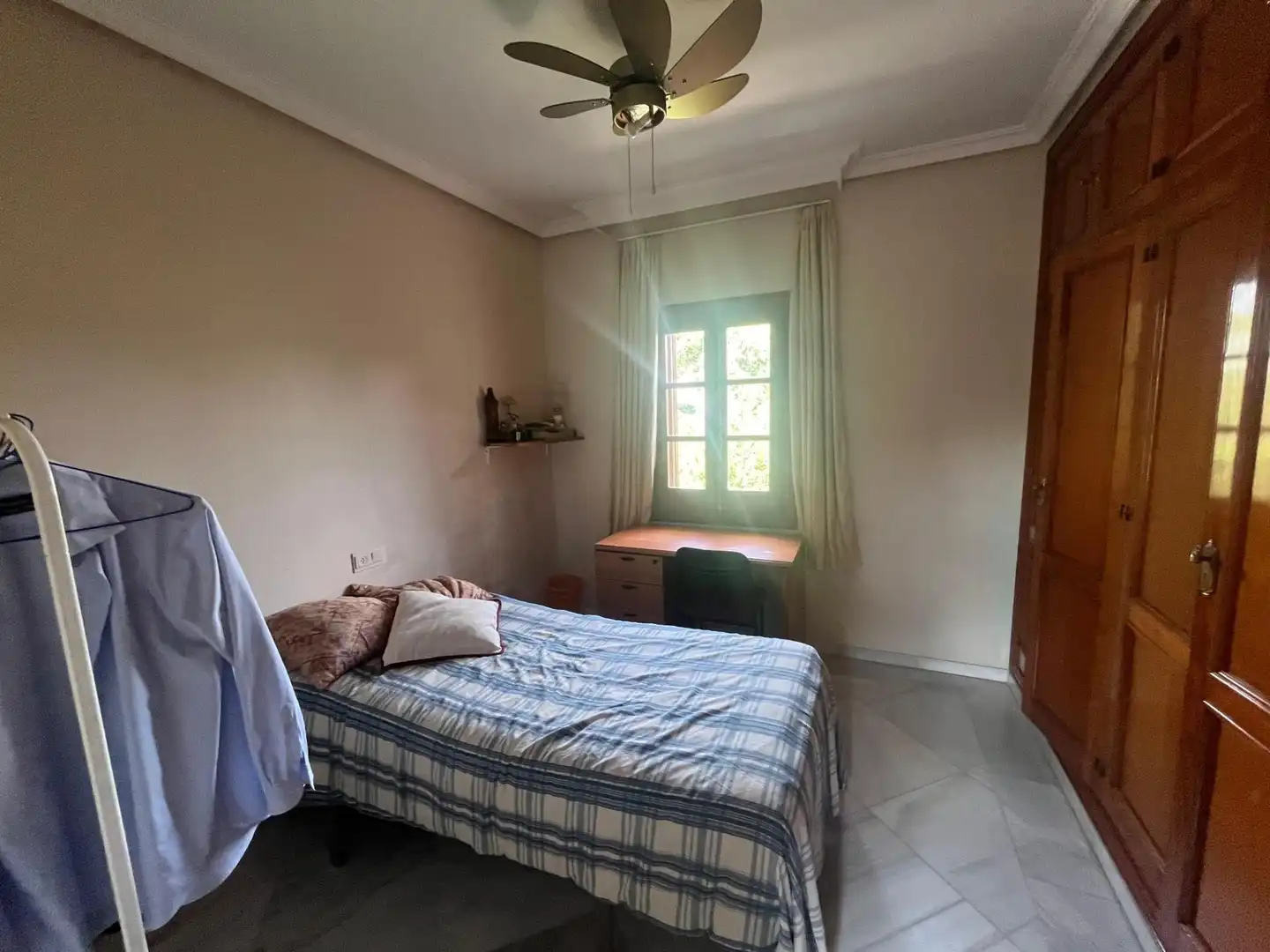 Dormitori de Casa o xalet en venda en Mairena del Aljarafe amb Piscina comunitària