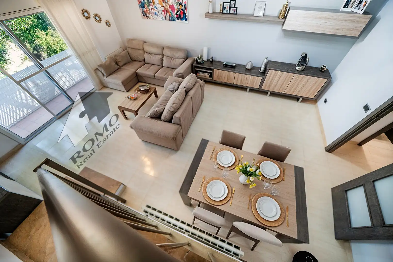 Sala de estar de Casa adosada en venta en Santa Perpètua de Mogoda con Aire acondicionado, Calefacción y Jardín privado