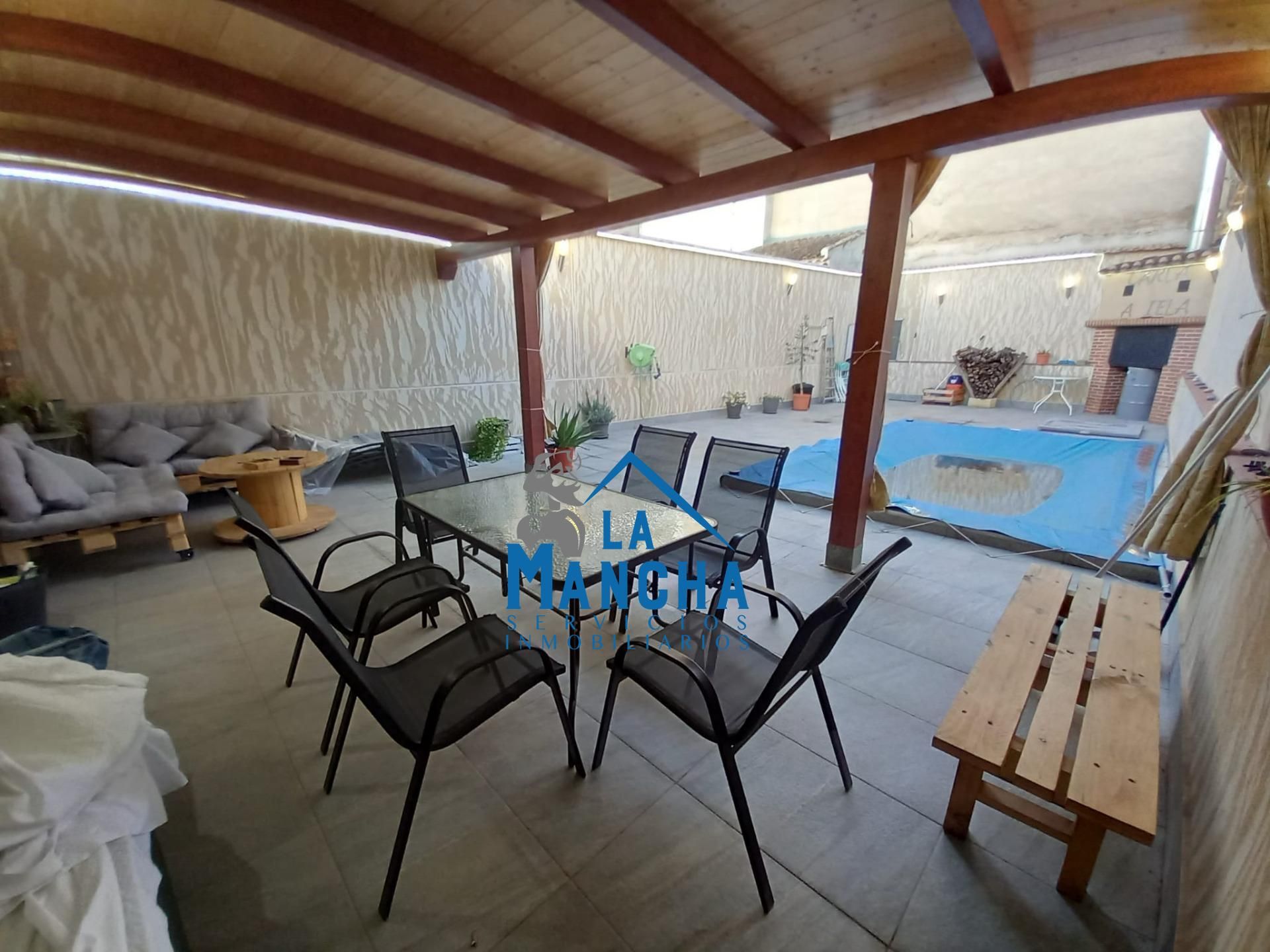 Terrace of House or chalet for sale in Madrigueras  with Swimming Pool