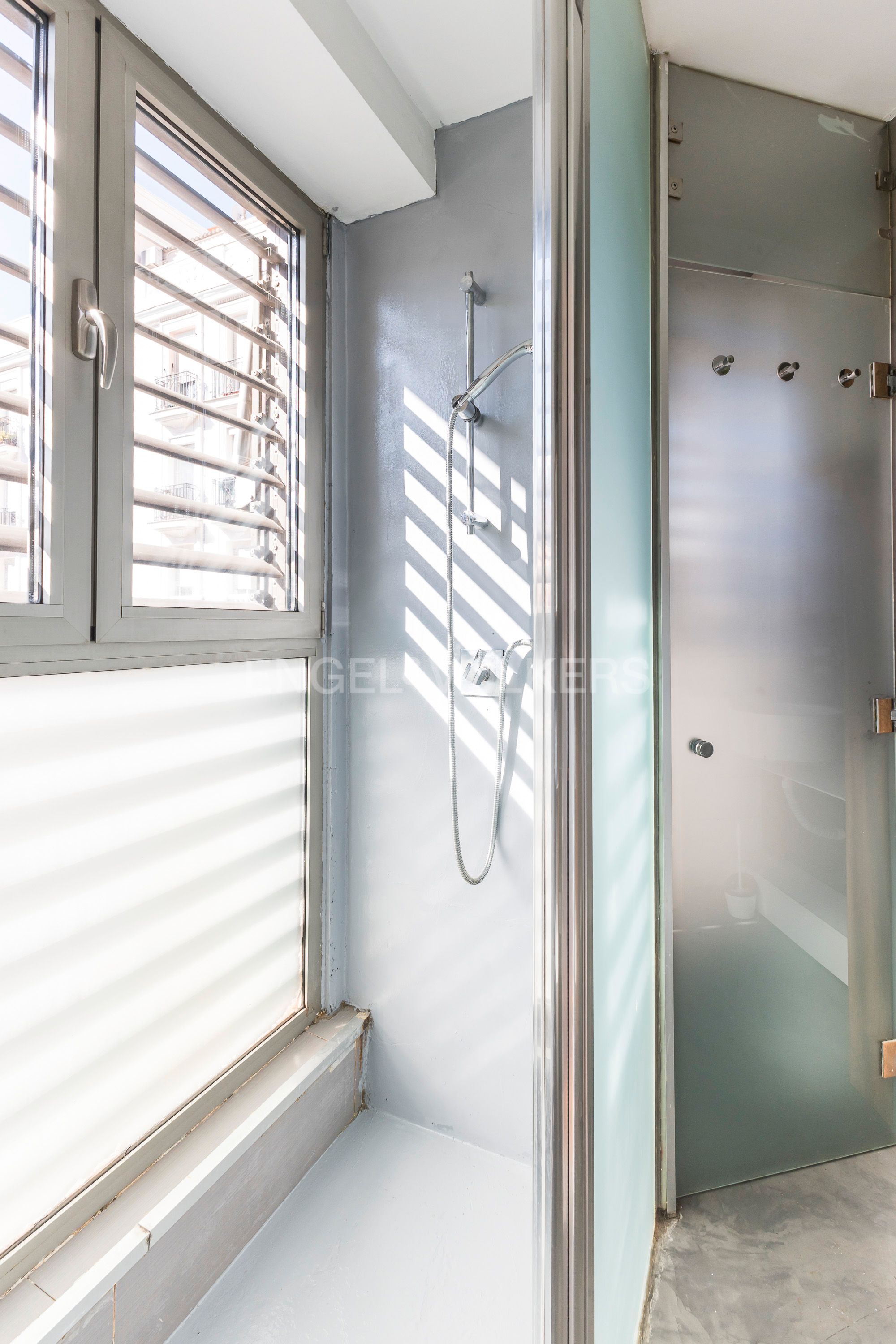 Duplex for sale in  Madrid Capital  with Heating and Parquet flooring