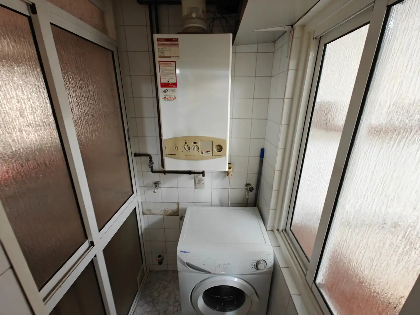 Baño de Piso en venta en Sant Boi de Llobregat con Calefacción, Amueblado y Horno