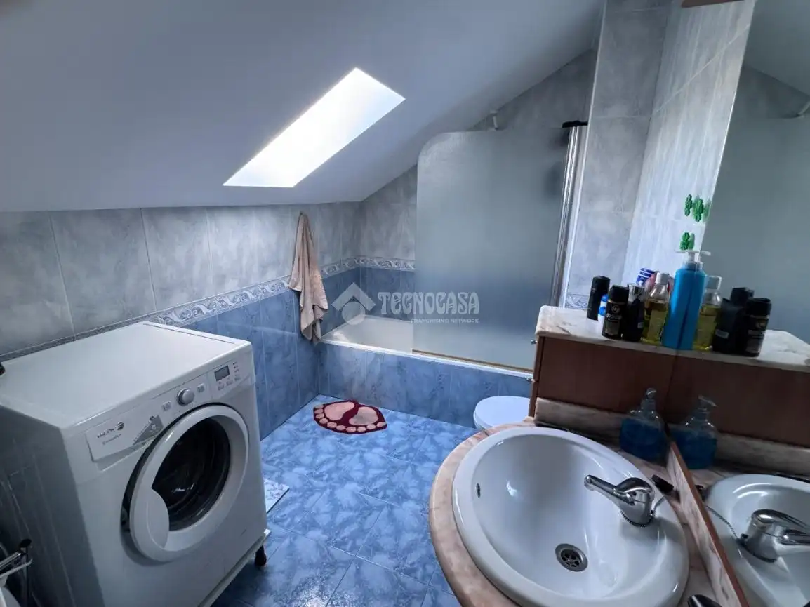 Badezimmer von Wohnung zum Verkauf in Villaquilambre mit Heizung und Abstellraum
