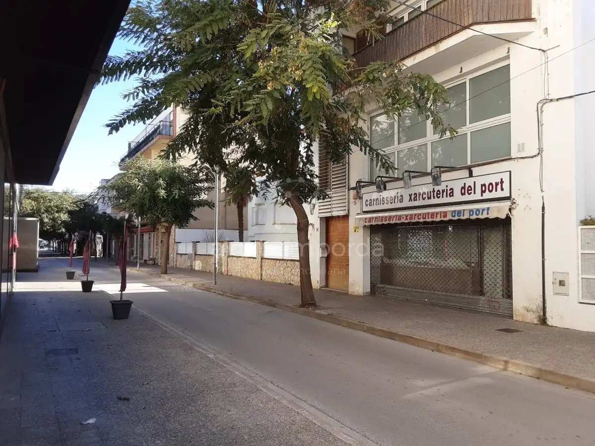 Vista exterior de Local en venta en Llançà con Aire acondicionado, Calefacción y Amueblado