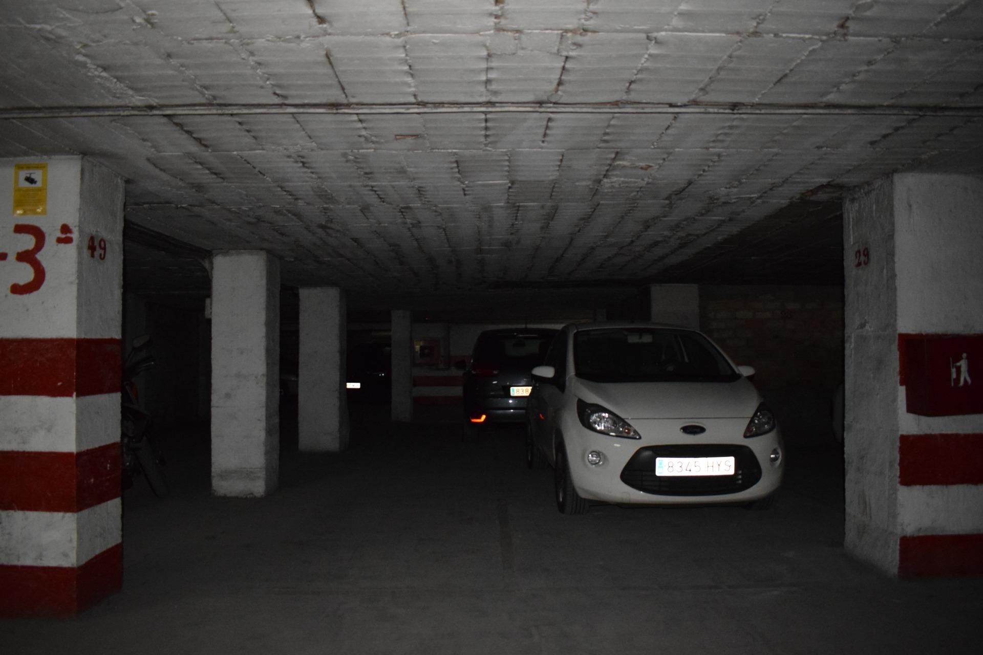 Parkplatz von Garage zum Verkauf in  Granada Capital