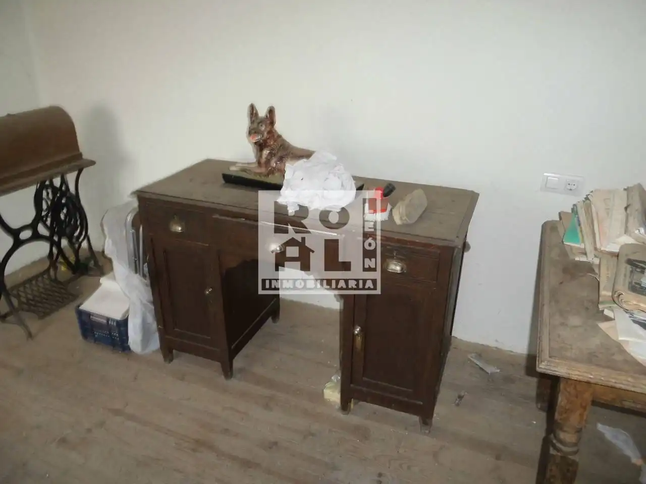 Dormitori de Casa o xalet en venda en Valdefresno amb Jardí privat
