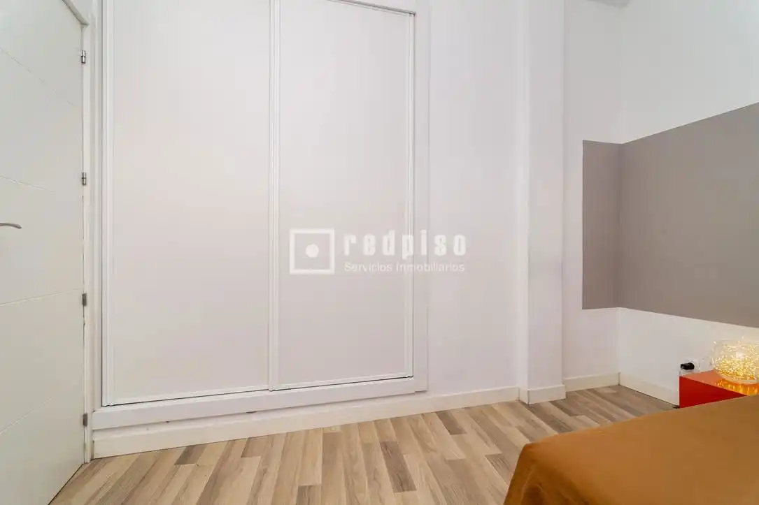 Bedroom of Flat for rent in Madrid  with Air Conditioner, Heating and Parquet flooring