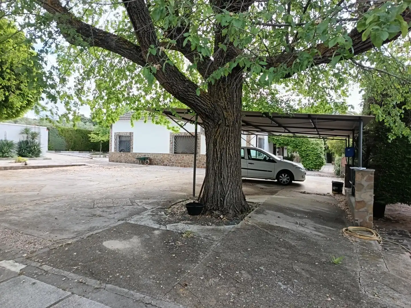 Parking de Casa o chalet en venta en Brazatortas con Aire acondicionado, Calefacción y Jardín privado
