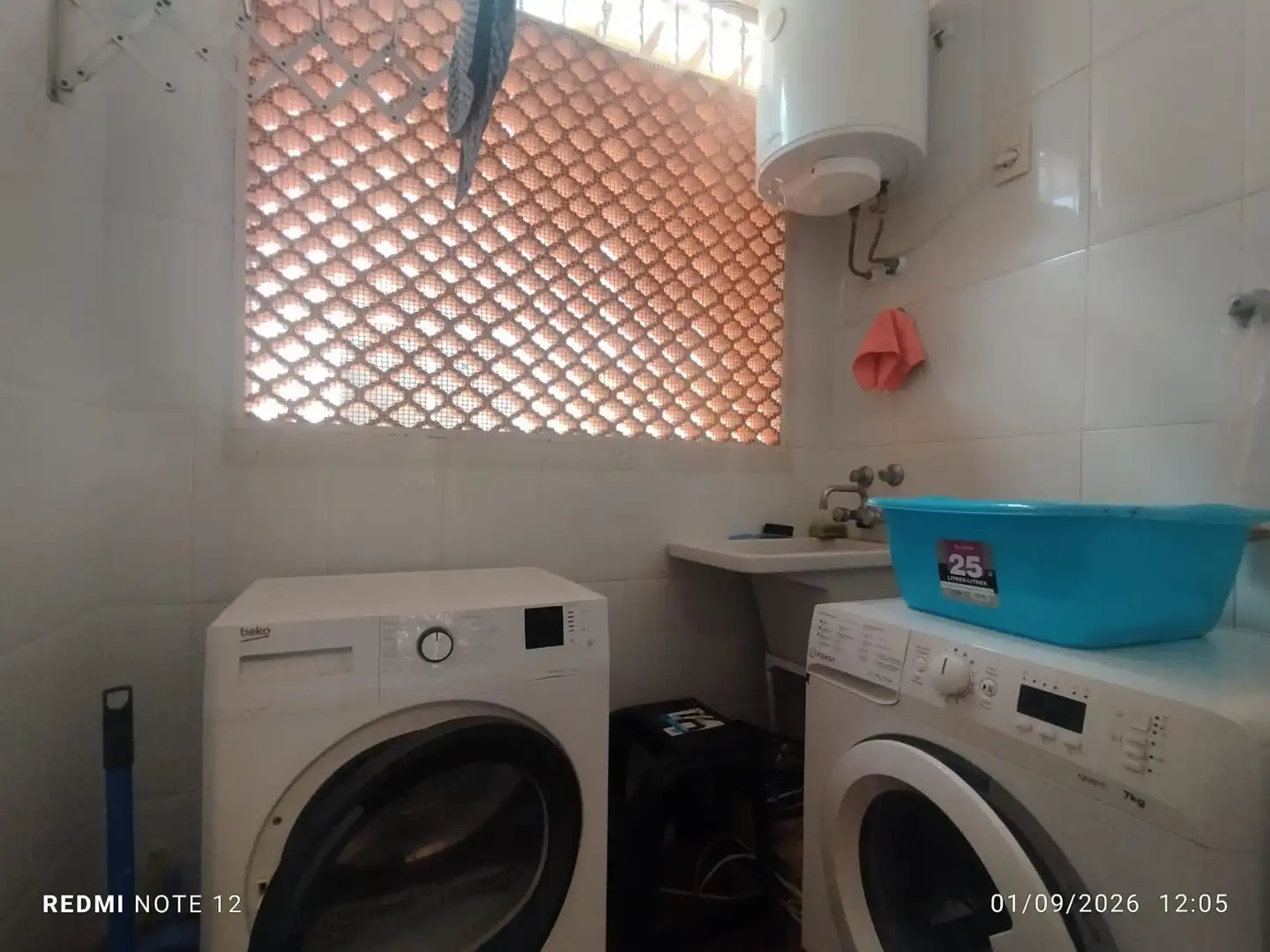 Badezimmer von Wohnungen zum Verkauf in Elche / Elx mit Terrasse, Möbliert und Balkon