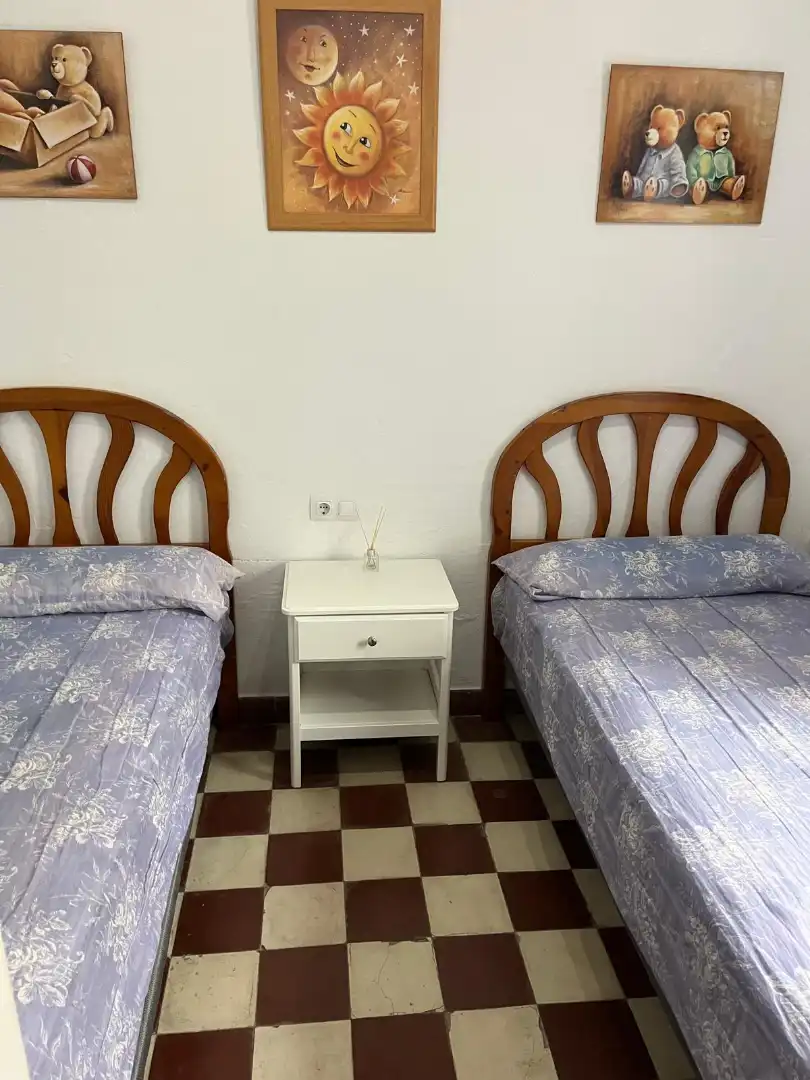 Schlafzimmer von Country house zur Miete in Riogordo mit Privatgarten, Schwimmbad und Möbliert