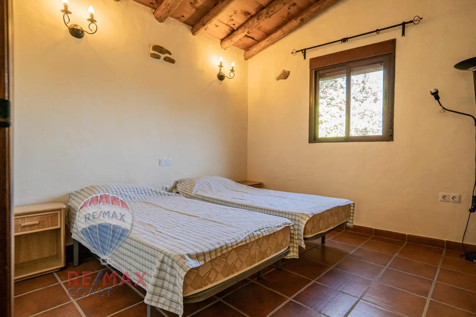 Habitación de Finca rústica en venta en Jubrique con Jardín privado, Terraza y Piscina