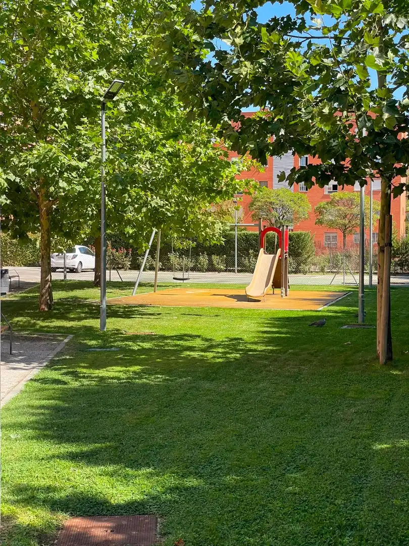 Parking de Ático de alquiler en Alcalá de Henares con Aire acondicionado, Calefacción y Jardín privado