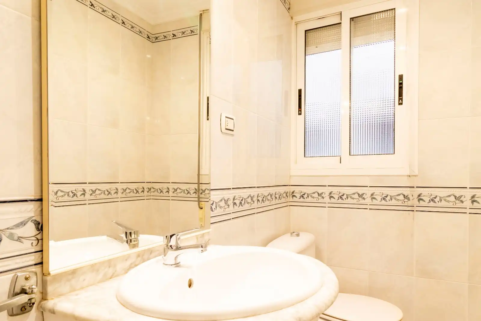 Flat for rent in Carrer de Bartomeu Reus, Hospital - Plaza del Real