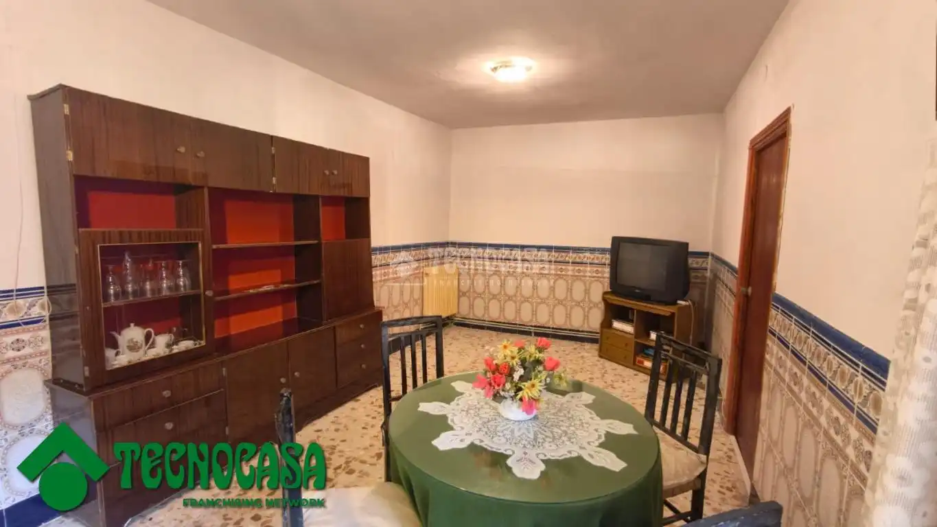 Wohnzimmer von Einfamilien-Reihenhaus zum Verkauf in La Puebla de Montalbán mit Heizung, Privatgarten und Terrasse