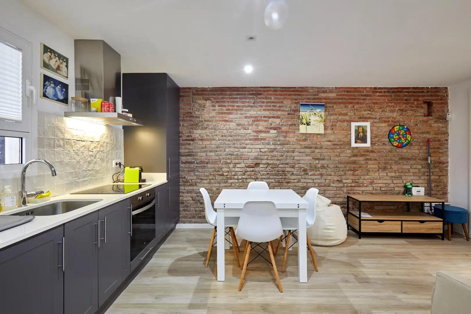 Kitchen of Flat for sale in Barcelona  with Air Conditioner, Heating and Parquet flooring