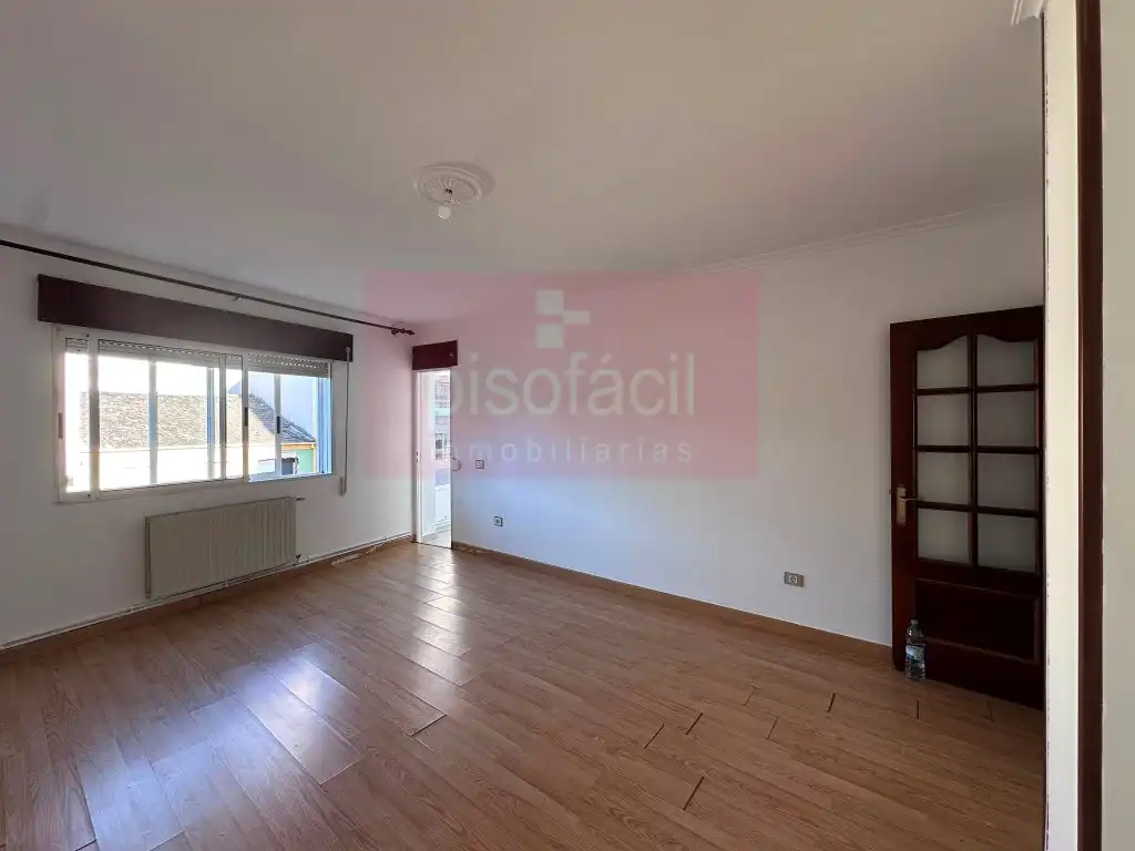 Sala d'estar de Edifici en venda en Lugo