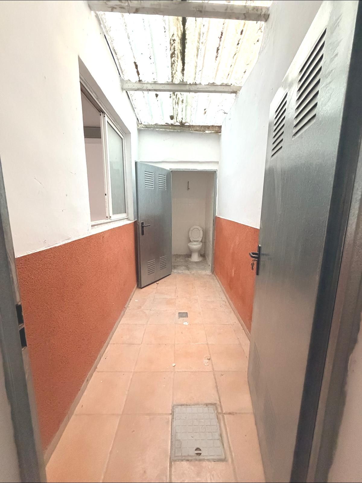 Bathroom of Premises for sale in Elche / Elx