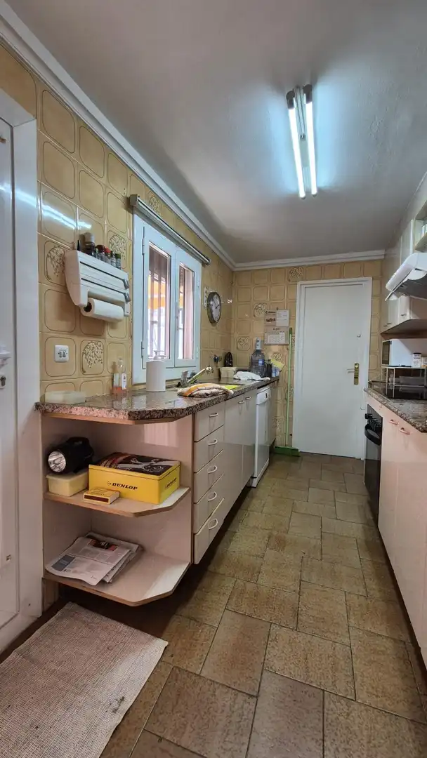 Cuina de Casa o xalet en venda en Castellar del Vallès amb Aire condicionat, Jardí privat i Terrassa
