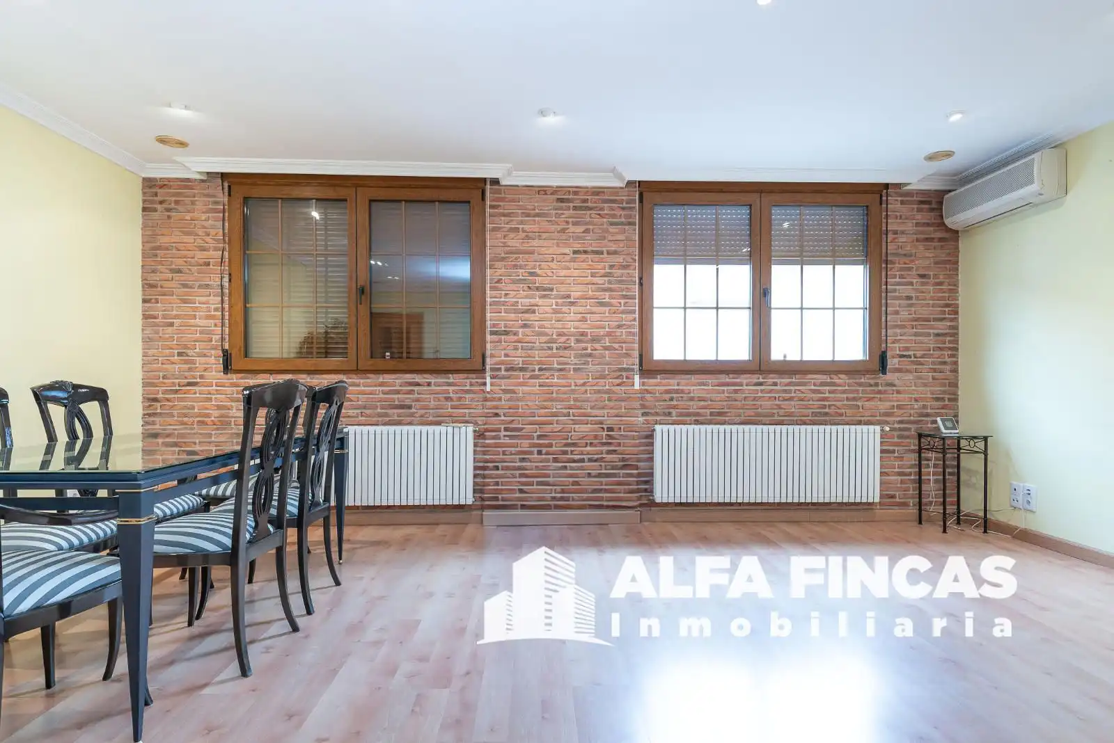 Vista exterior de Piso en venta en San Clemente con Aire acondicionado y Calefacción