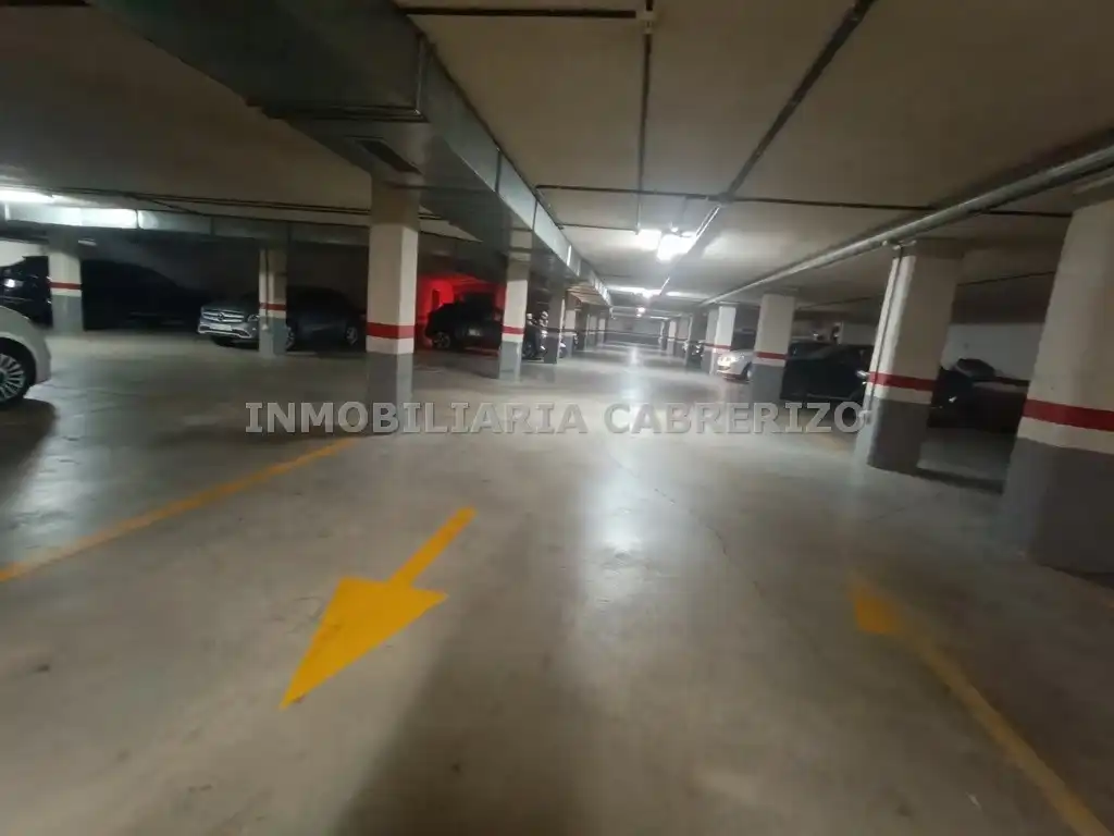 Parkplatz von Wohnungen zur Miete in  Logroño mit Klimaanlage, Heizung und Parkett