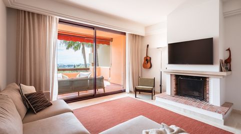 Foto 5 de Apartament en venda a Los Arqueros - Puerto del Almendro, Benahavís
