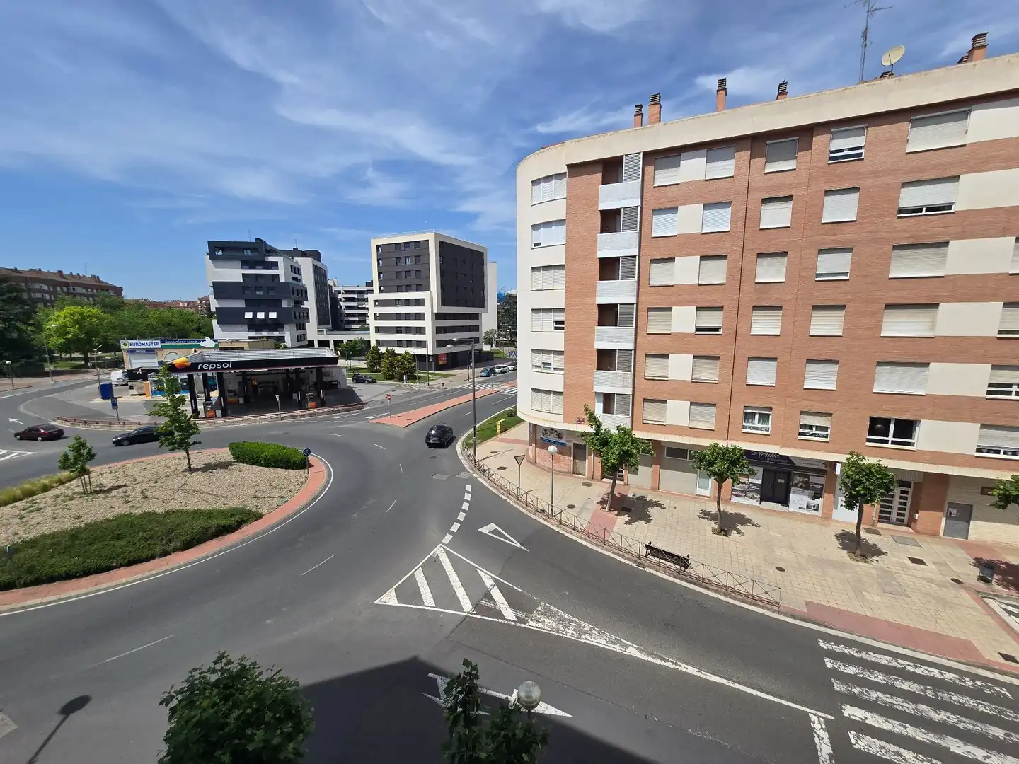 Vista exterior de Piso de alquiler en  Logroño con Calefacción, Terraza y Trastero