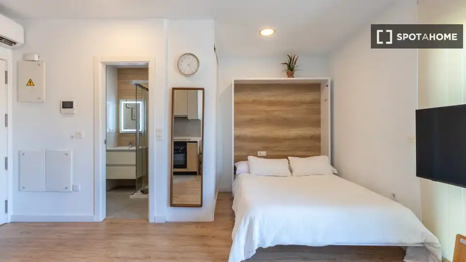 Bedroom of Study for share in Elche / Elx  with Air Conditioner, Terrace and Furnished