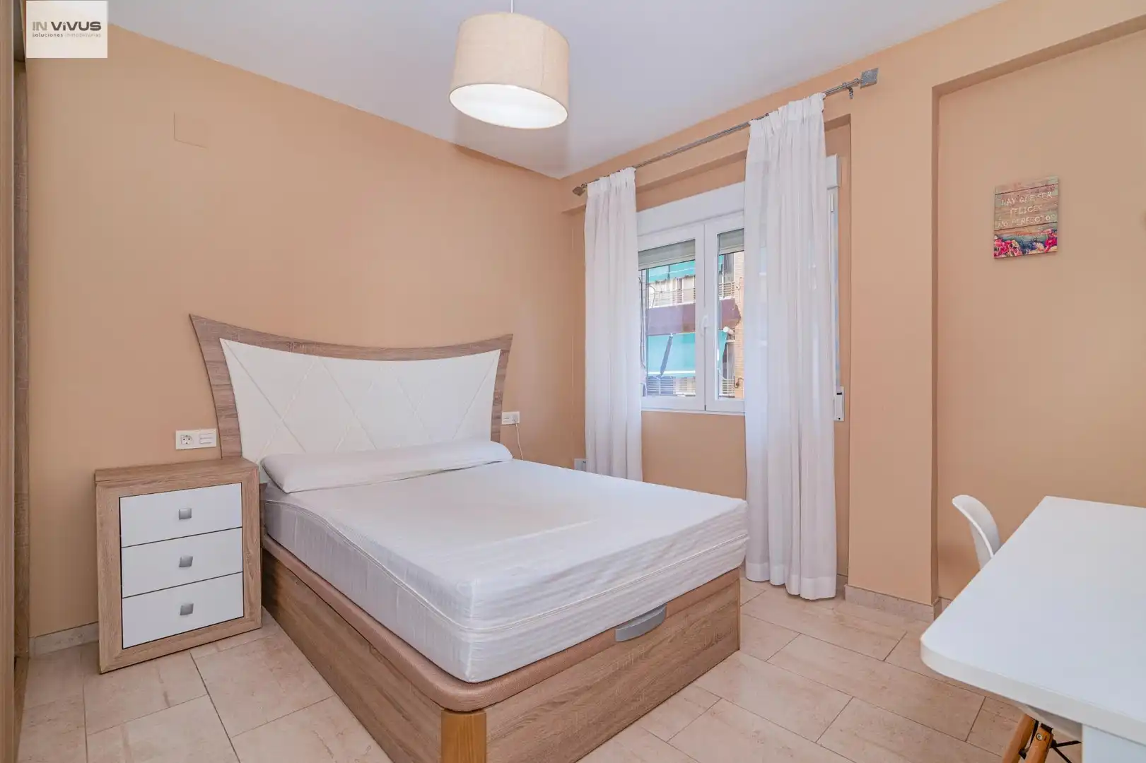 Habitación de Piso para compartir en Granada con Aire acondicionado, Calefacción y Terraza