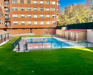 Piscina de Pis en venda en  Logroño amb Aire condicionat, Calefacció i Parquet