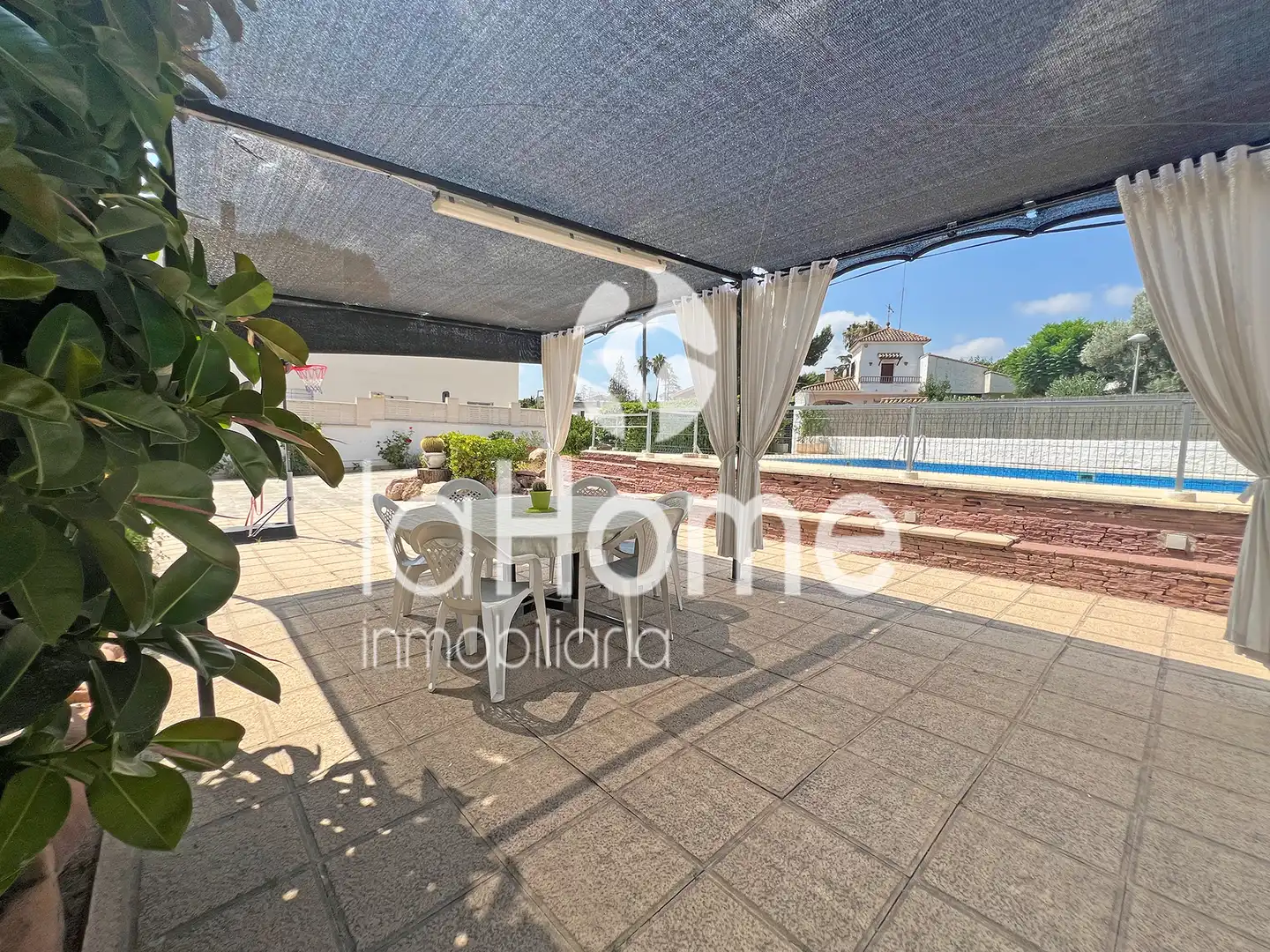 Terrassa de Casa o xalet en venda en Paterna amb Aire condicionat, Jardí privat i Terrassa