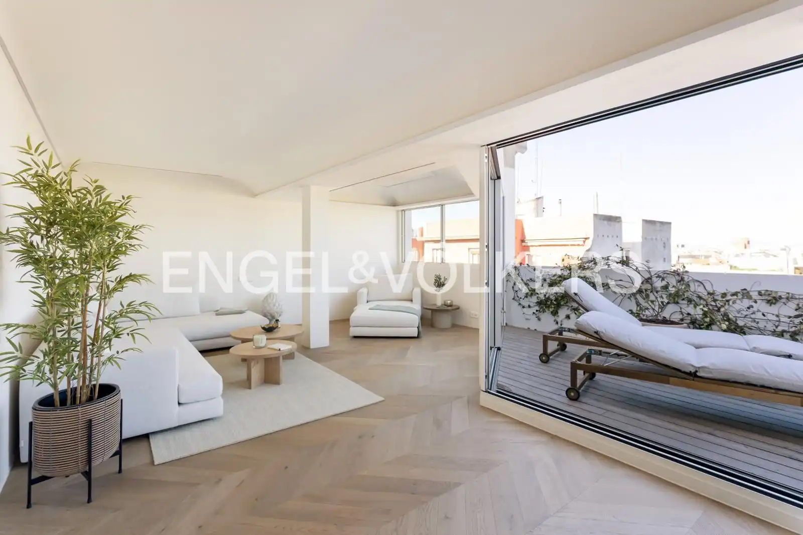 Living room of Attic for sale in Barrio de Salamanca