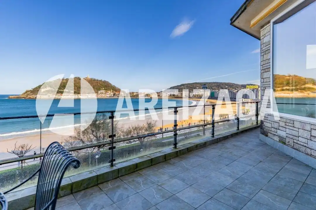 Terraza de Piso en venta en Donostia - San Sebastián  con Calefacción, Terraza y Balcón
