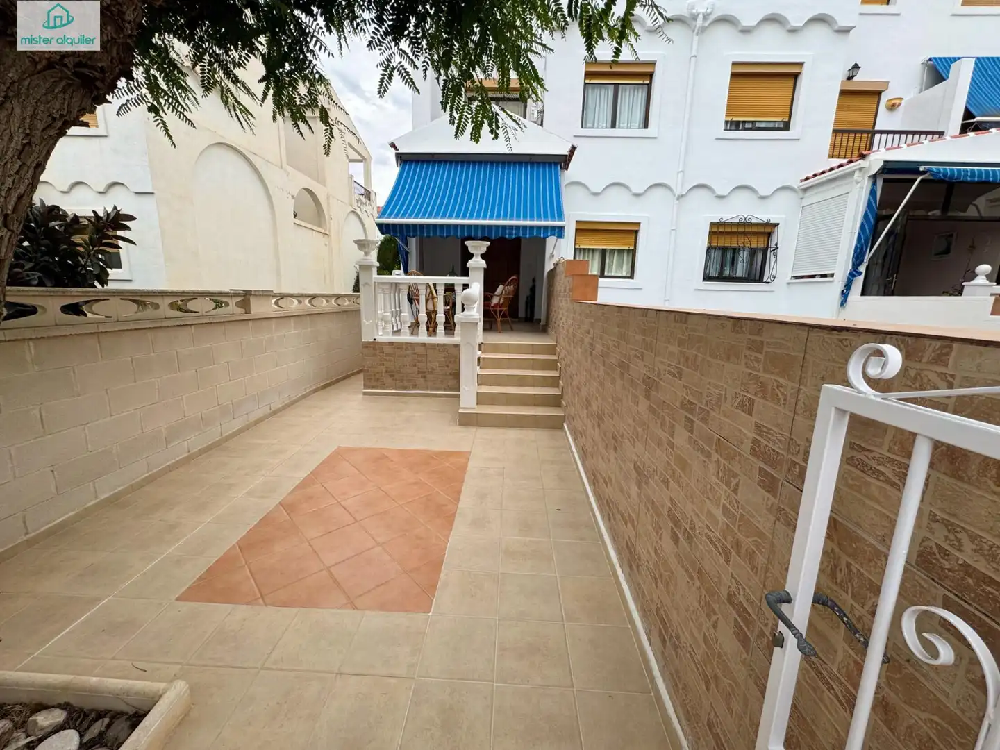 Bungalow con terrazza in affitto a Calle ALBAYNA 3, imagen 38