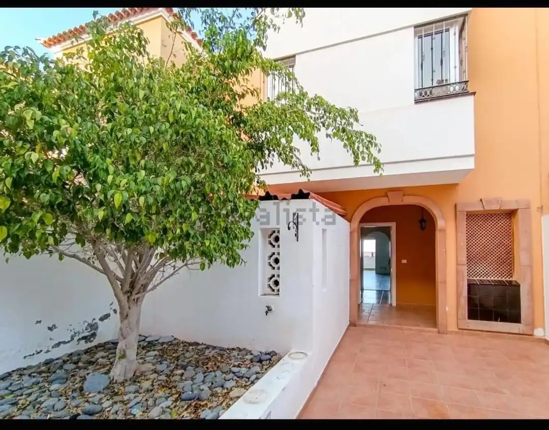 Terraced house with pool for sale in Calle Extremadura, imagen 3
