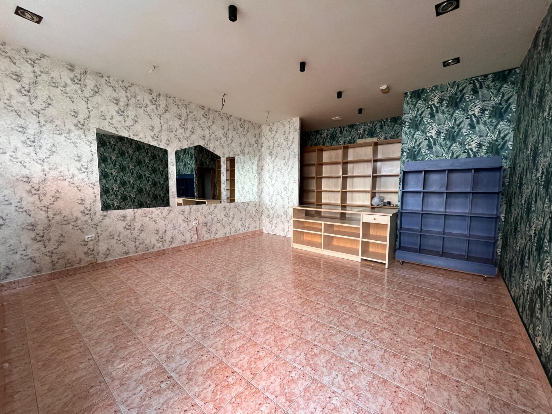 Premises for sale in Basauri   with Furnished