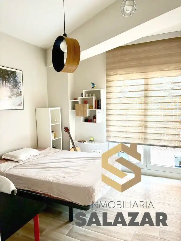 Habitación de Piso en venta en Bilbao  con Calefacción, Terraza y Trastero