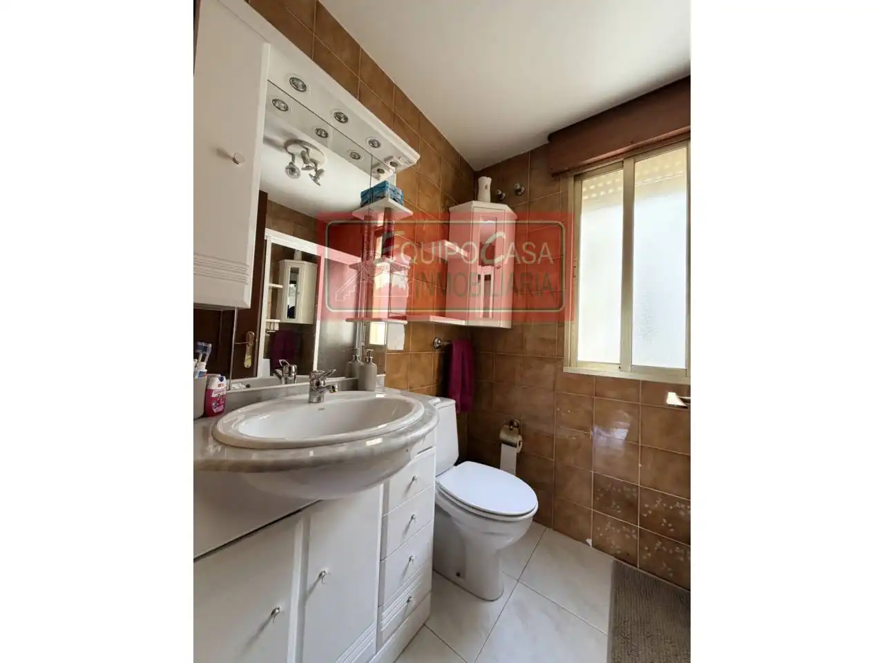Badezimmer von Wohnung zur Miete in Lugo mit Heizung, Parkett und Möbliert