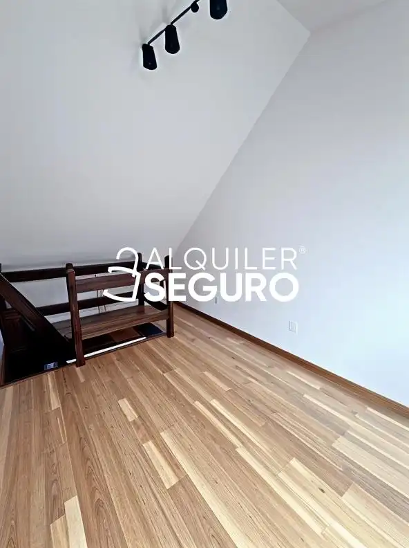 Bedroom of Houses for rent in Madrid  with Heating, Terrace and Storage room